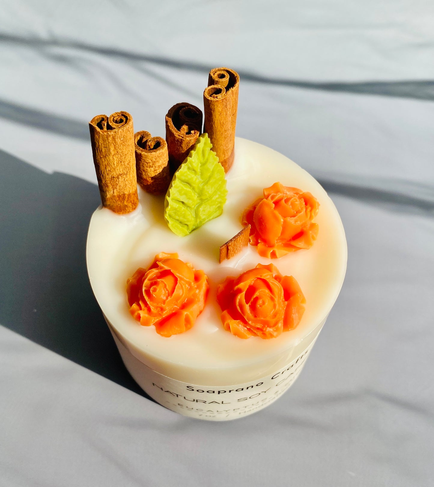 Cinnamon Candle with American cherry wood wick