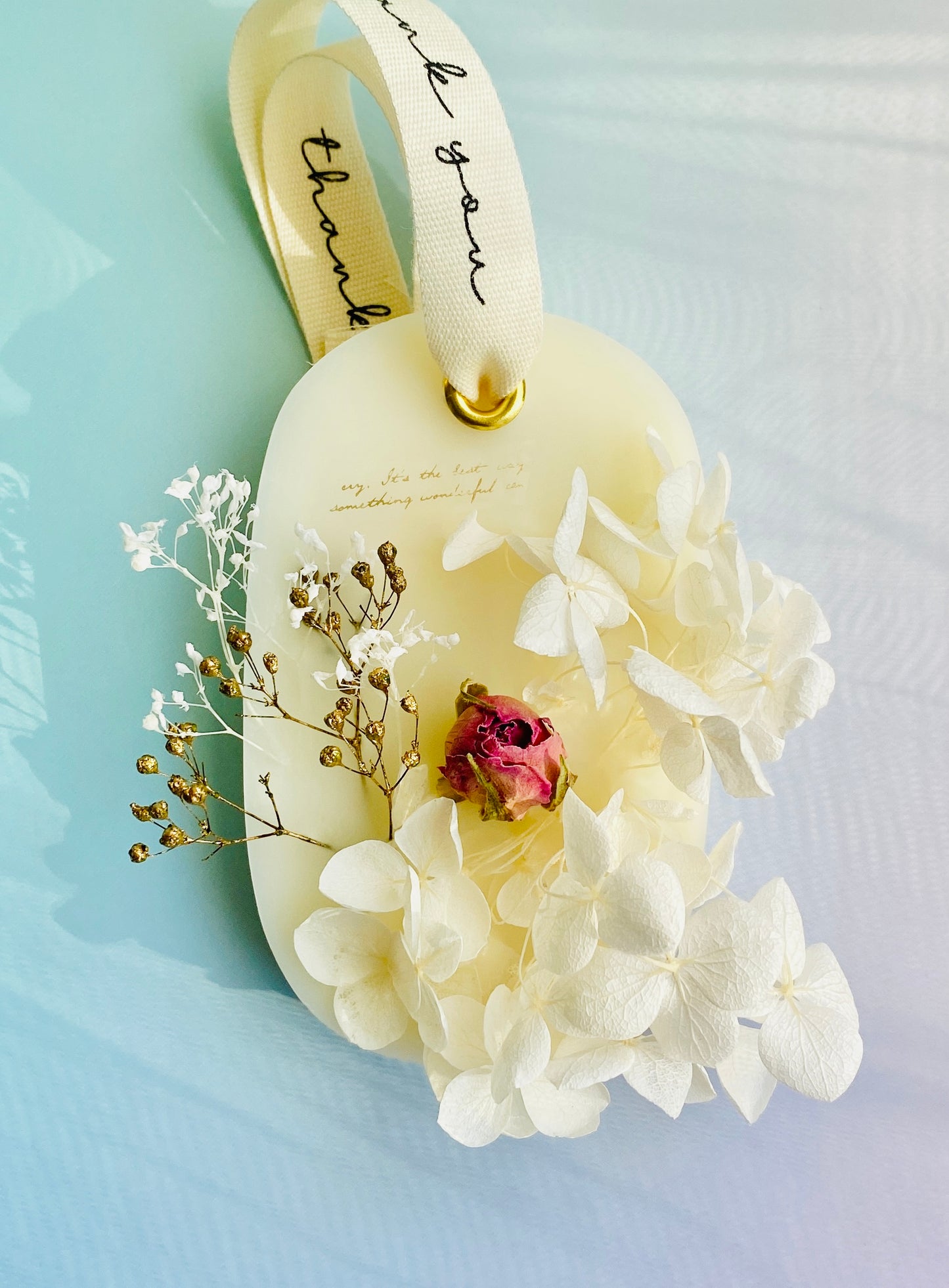 White Botanical Flower Wax Sachet(Oval)