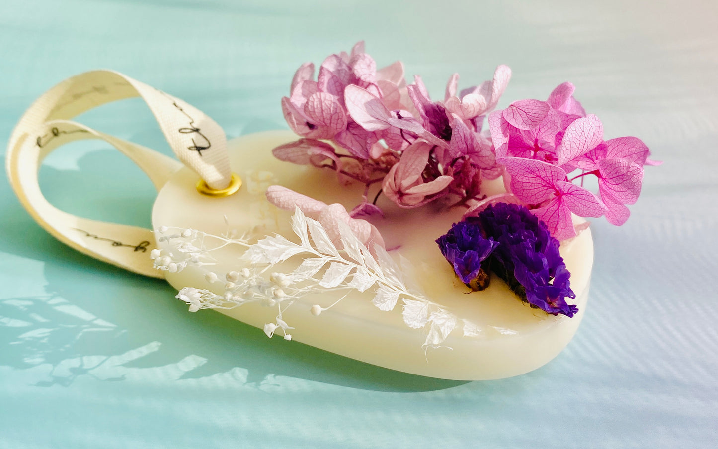 Purple Botanical Flower Wax Sachet(Oval)